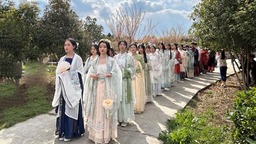 德陽羅江：漢服遊園賞春