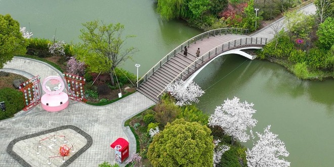 浙江宁波：植物园春花烂漫