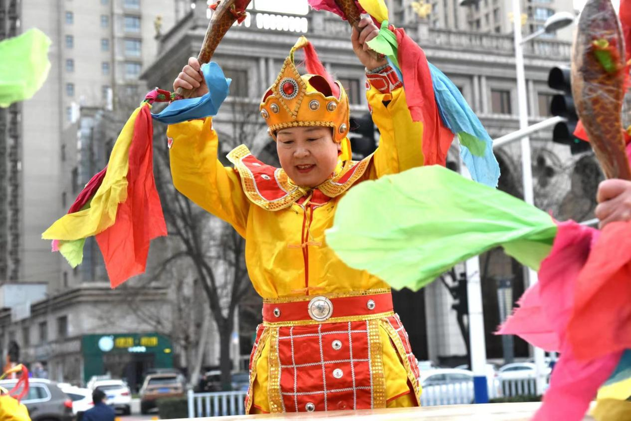 Stadtbewohner in Shijiazhuang, Provinz Hebei feiern „Longtaitou-Fest“_fororder_图片9