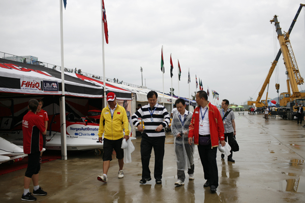 中国没有Ｆ１车队，但有一支世界冠军Ｆ１摩托艇队