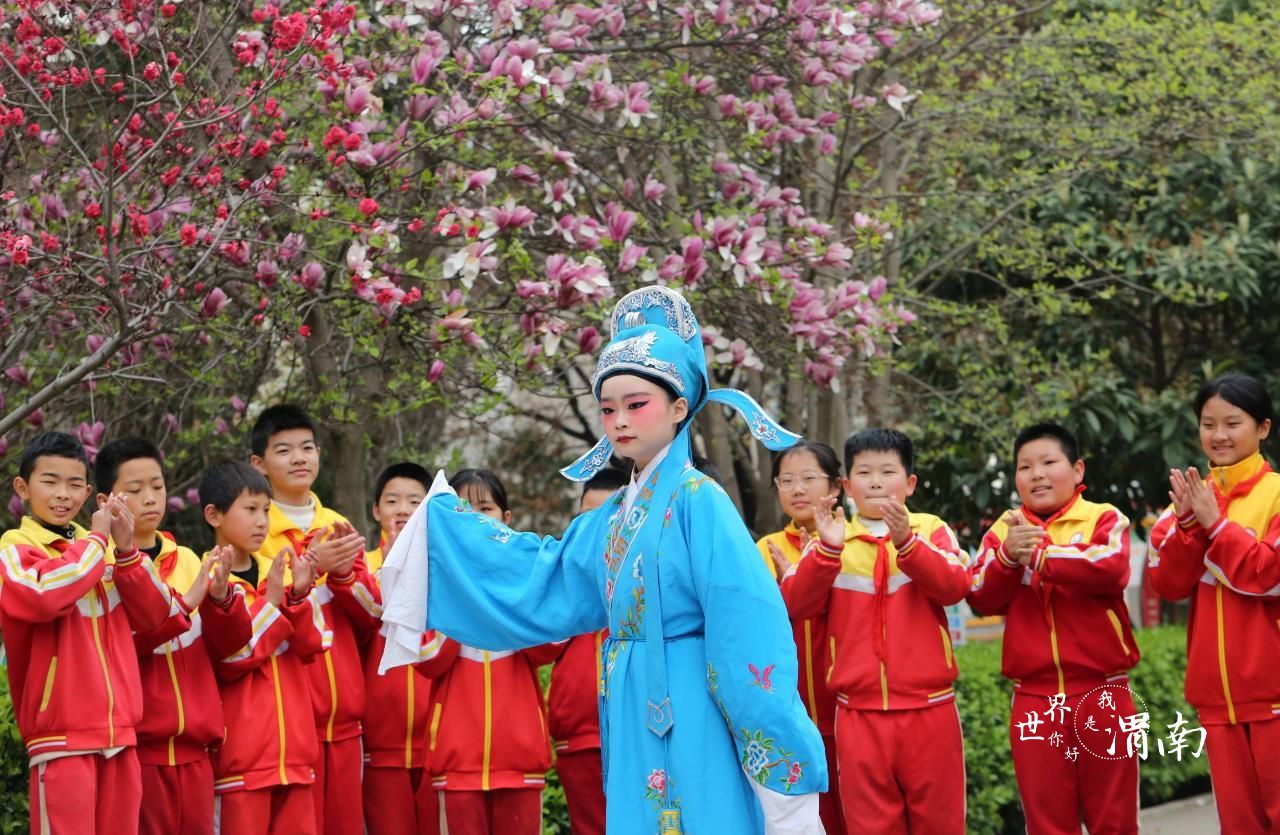 陕西渭南：迎接“世界戏剧日” 秦腔娃娃吼起来_fororder_wps_doc_2