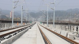 沿著高鐵看貴州丨貴南高鐵：從“0”到“1” 交通大動脈連接高原大海