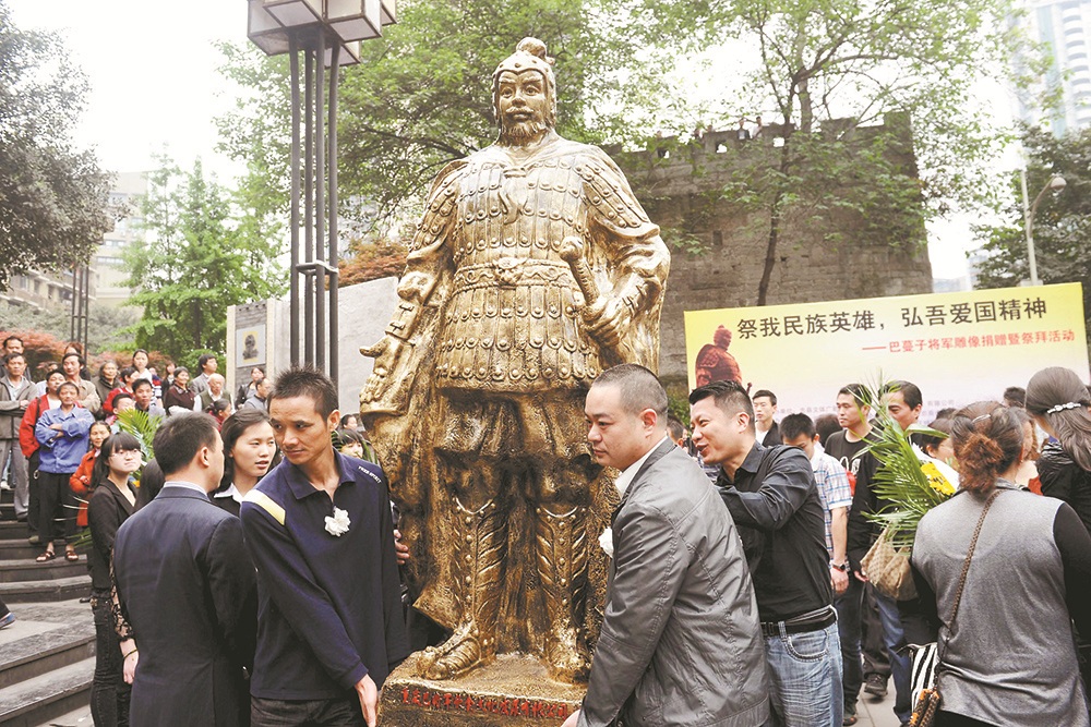 【焦點圖】這些偉大精神挺起了一座英雄之城的脊梁