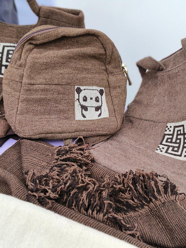 雅安汉源：乡村集市人气旺 展品丰富琳琅满目_fororder_乡村集市现场+摄影+张琬沁（4）