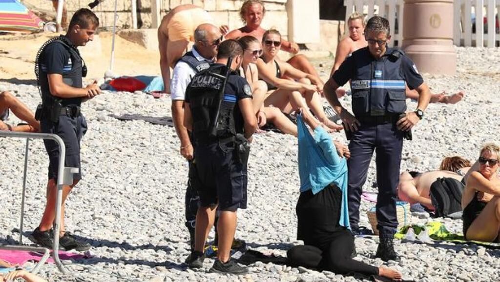 法国警察海滩盘查蒙头女子 在社交媒体再掀波澜