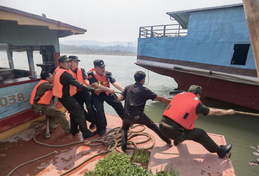 第127次中老缅泰湄公河联合巡逻执法编队成功救助老挝籍遇险商船_fororder_1