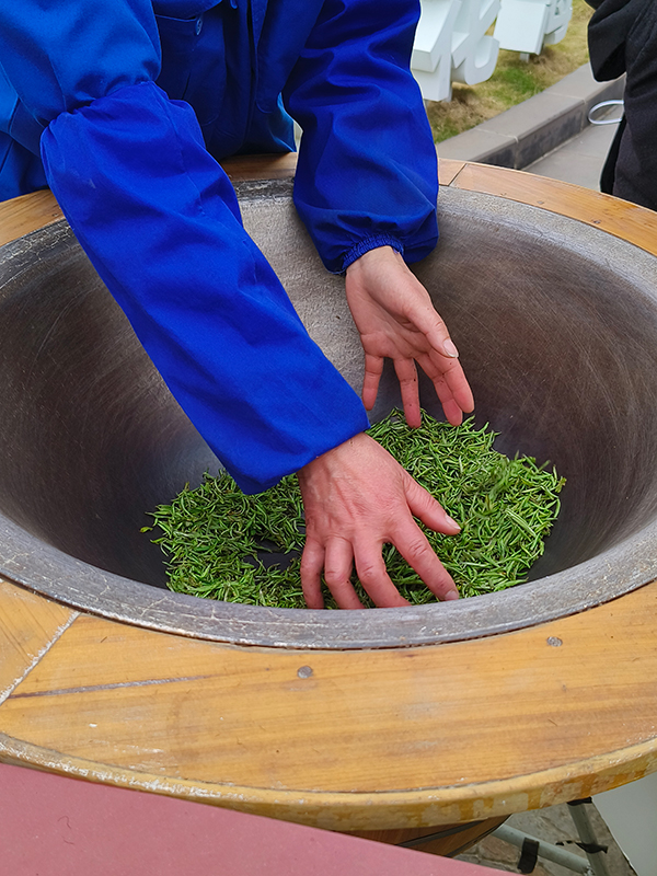 雅安汉源：乡村集市人气旺 展品丰富琳琅满目_fororder_乡村集市现场+摄影+张琬沁（5）