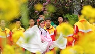陕西渭南：迎接“世界戏剧日” 秦腔娃娃吼起来