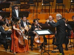 “中国交响乐之春”盛大启幕 捷杰耶夫携手青年大提琴家李拉献上精彩演出