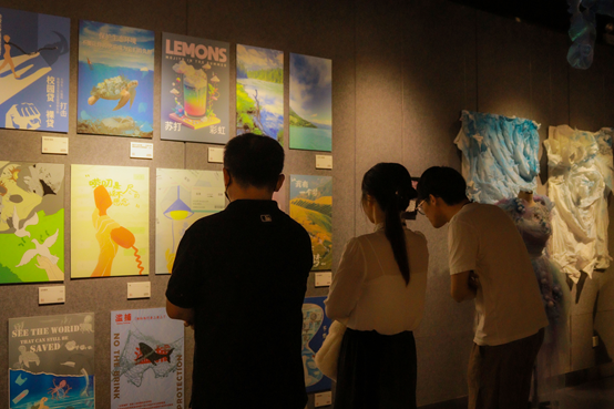 广州新华学院霖霖书院携手省文化馆艺术基金会举办美育成果展