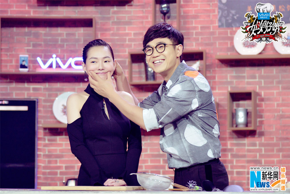 小s放下身段甘当绿叶陈汉典搞笑模仿傅园慧