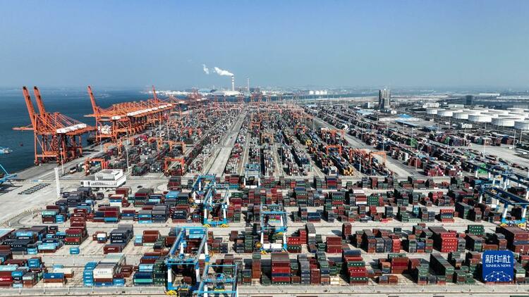 一季度西部陸海新通道鐵海聯運班列發送集裝箱貨物量同比增長11.7%