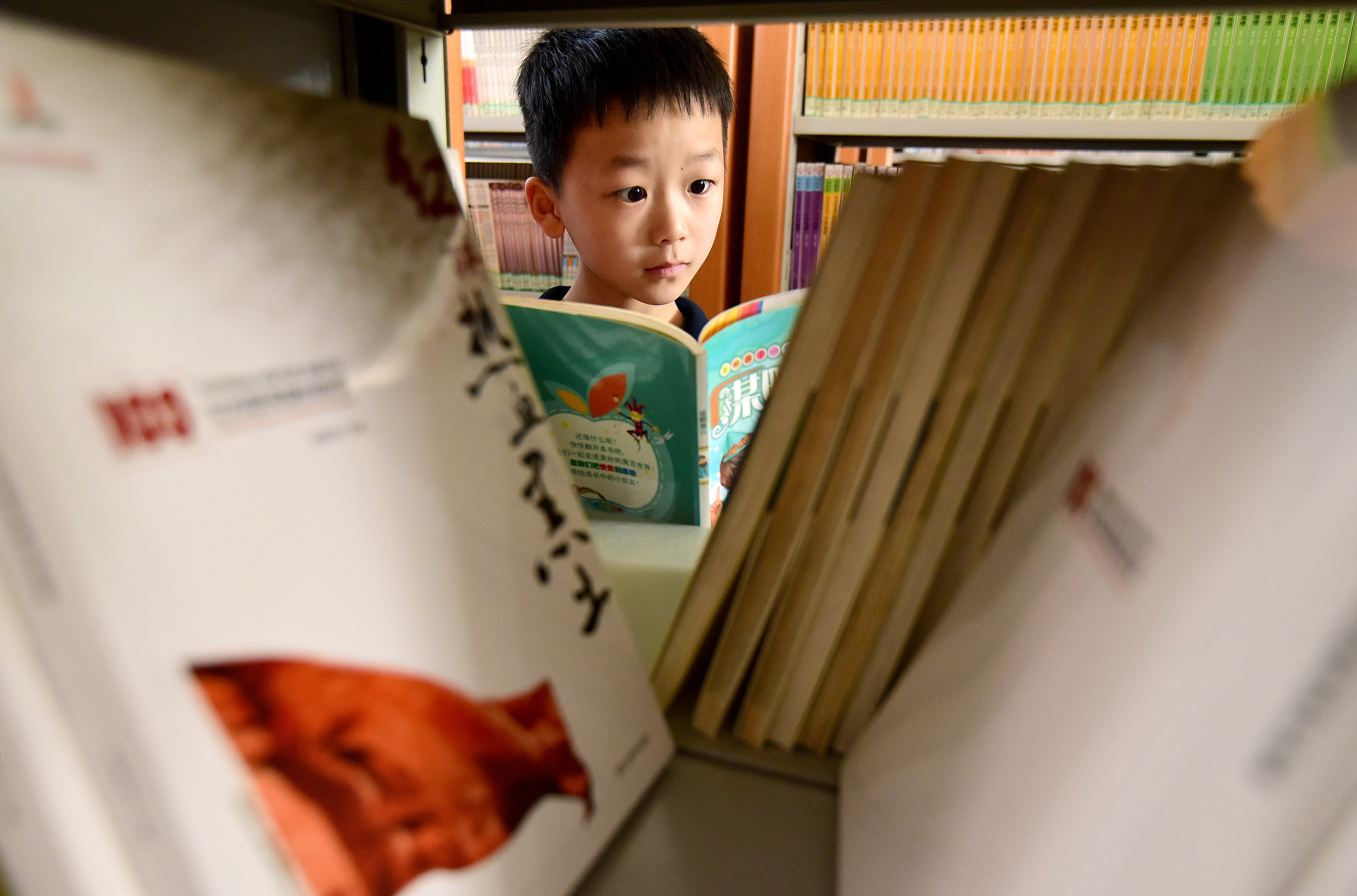 河北邯郸：书香溢校园 阅读伴成长_fororder_03.JPG