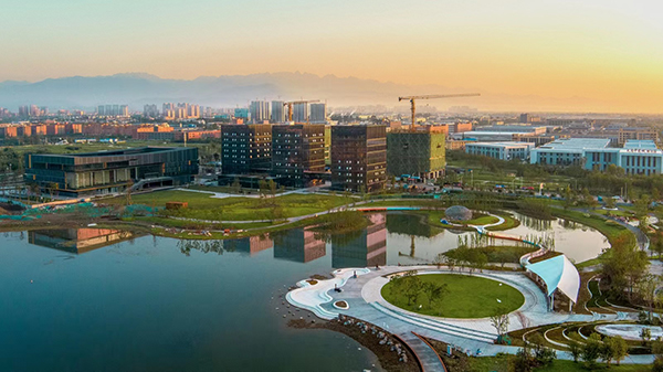 （张）成都彭州市荣获“2022中国投资环境质量十佳县（市、区）”称号_fororder_微信图片_20230404101132