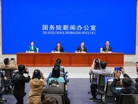 国家粮食和物资储备局：我国粮食生产实现十九连丰_fororder_新闻发布会主席台_large