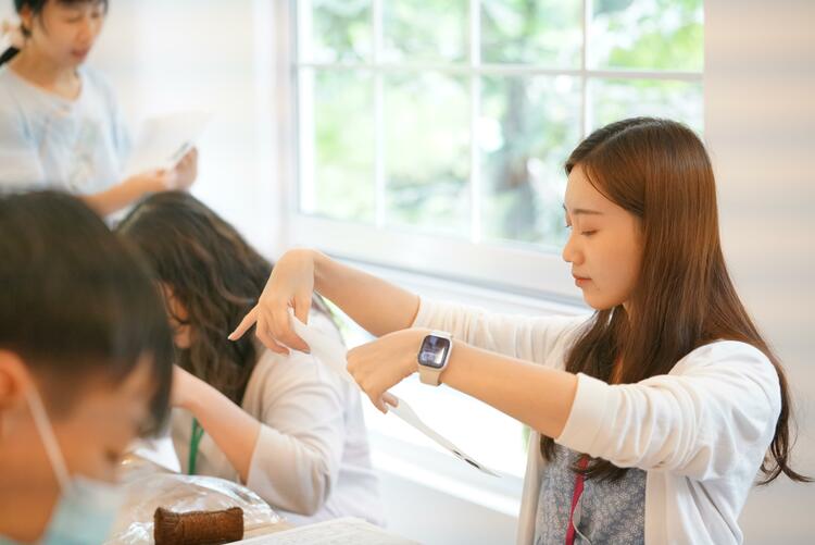 领略非遗风采，探索湾区未来：百名香港新入职教师来穗研习