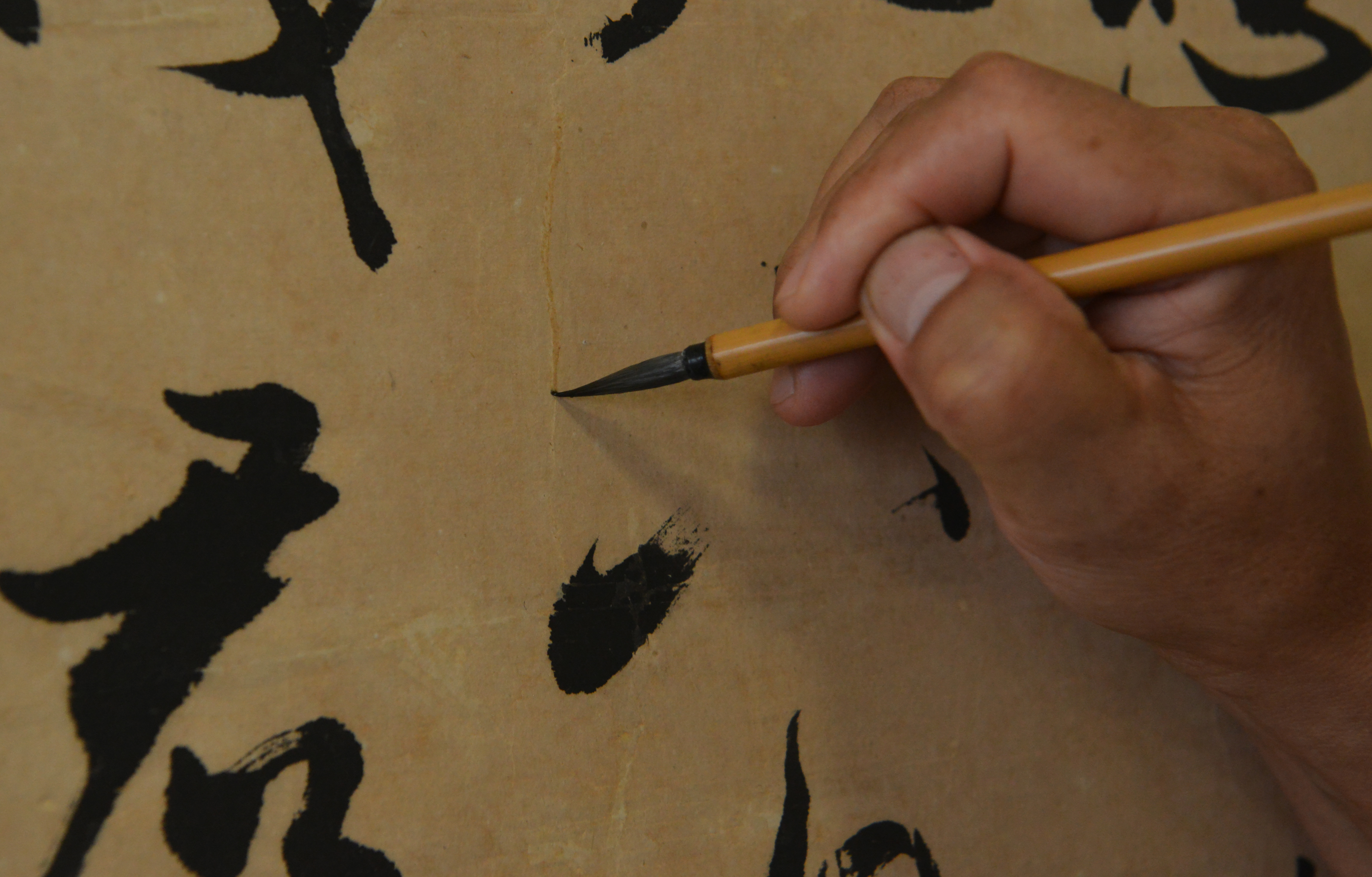 （原创）石家庄市新华区：字画修复让古字画“重获新生”_fororder_4