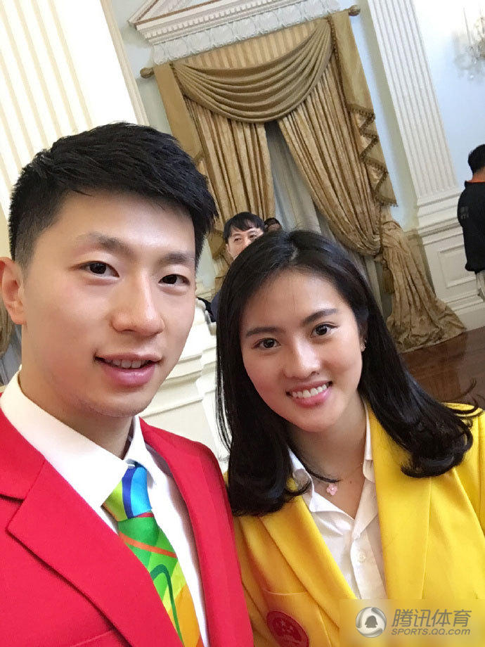 陈若琳又成迷妹自称合影的都是大牌