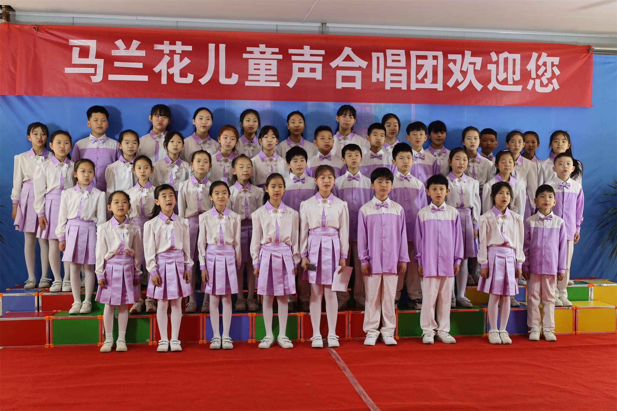 阜平 “马兰花儿”开遍太行山_fororder_马兰花儿童声合唱团演唱歌曲.JPG