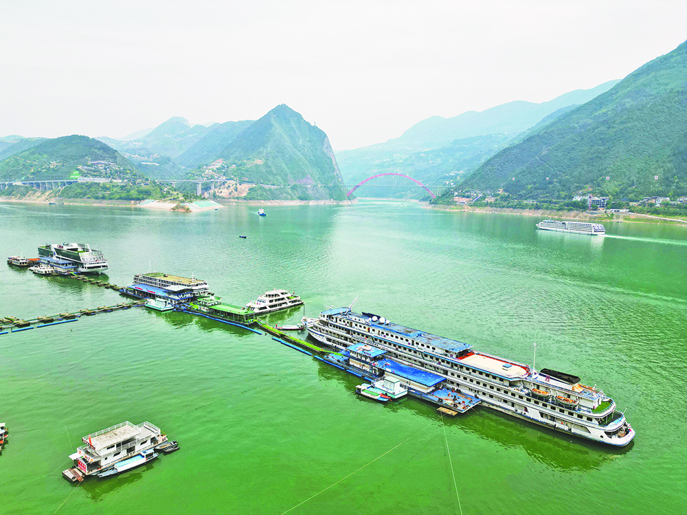 渝宜航线整体复航带火长江三峡旅游