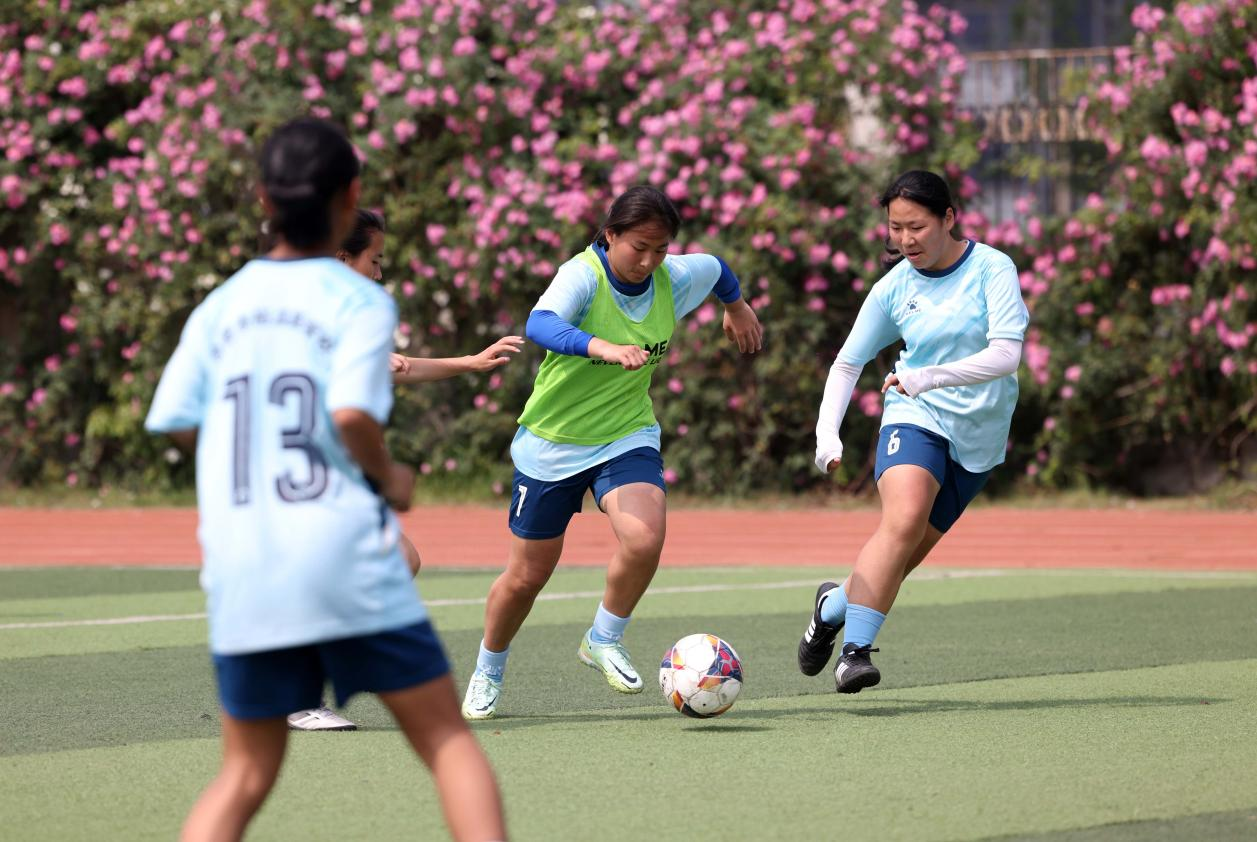安徽合肥：女足小将逐梦绿茵场_fororder_图片11