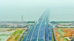 福建省首座双层跨海大桥 厦门溪东大桥4月20日通车
