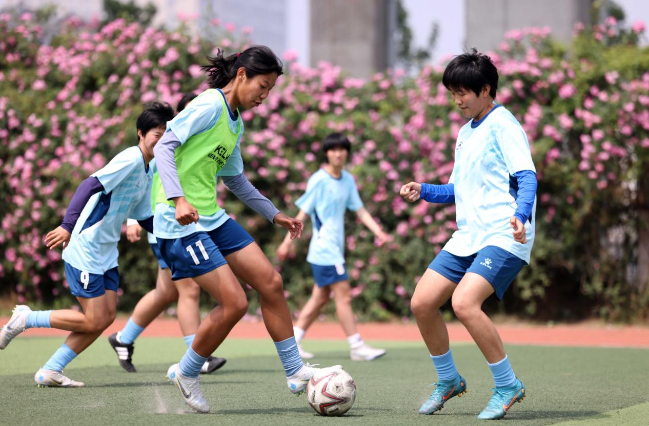 安徽合肥：女足小将逐梦绿茵场_fororder_图片6