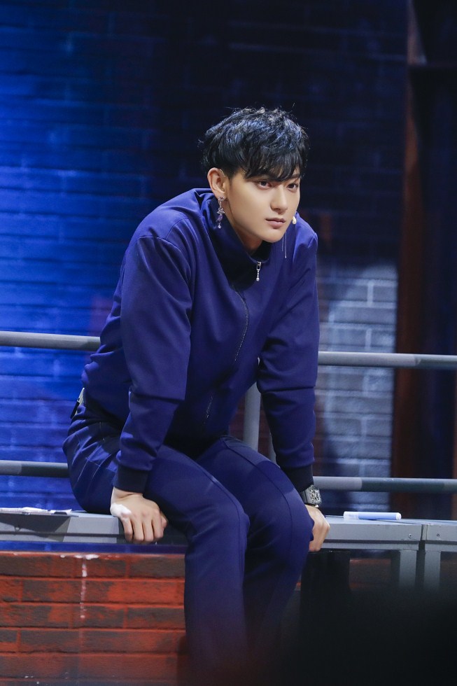黄子韬《这就是街舞》鸡汤boy上线 暖心鼓励选手