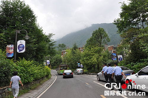 眉山洪雅：旅遊警察正成為洪雅景區靚麗名片