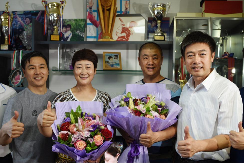 中国式冠军表彰:领导接见嘉奖 获奖金超百万 中国式冠军表彰:领导接见嘉奖 获奖金超百万