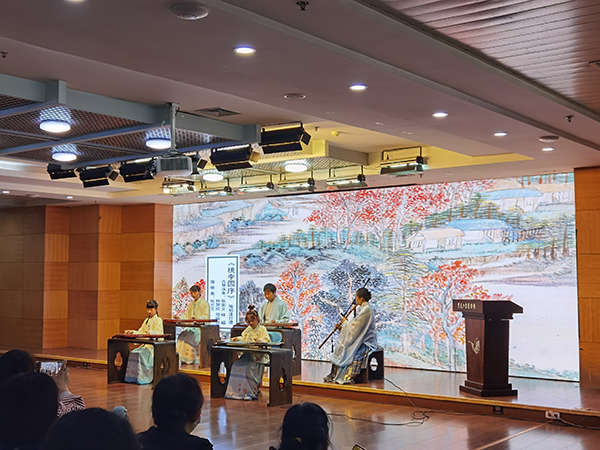 黑龙江省图书馆开启“典籍里的古琴文化推广系列活动”