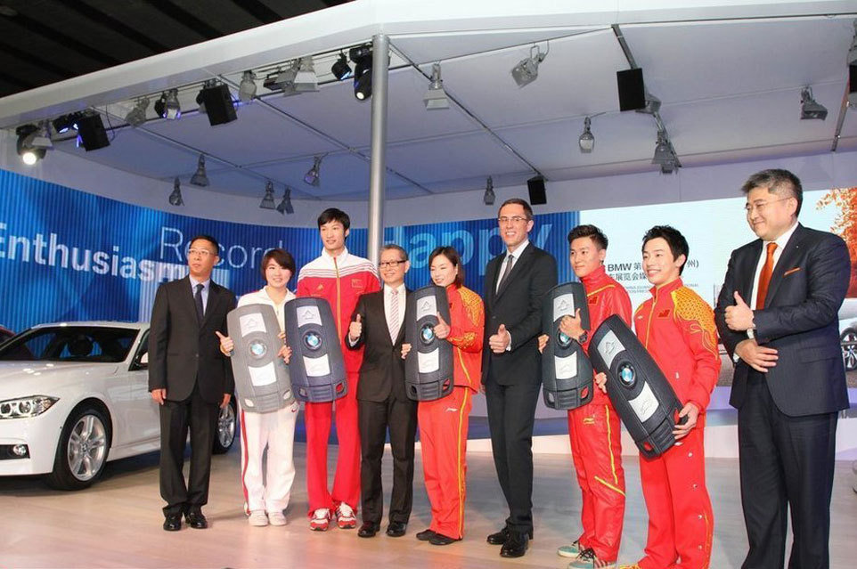 中国式冠军表彰:领导接见嘉奖 获奖金超百万 中国式冠军表彰:领导接见嘉奖 获奖金超百万