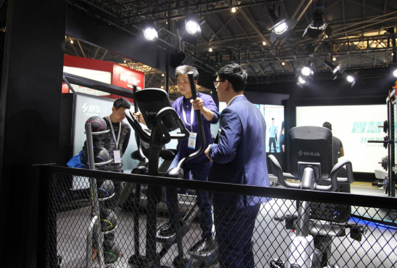 舒华携智能健身解决方案精彩亮相IWF SHANGHAI