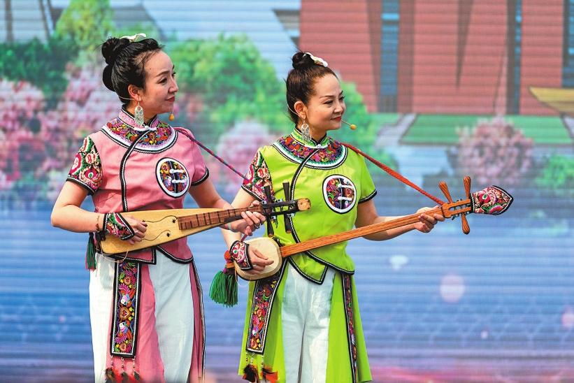 “大地欢歌”云南乡村文化活动年首演举行_fororder_cb6