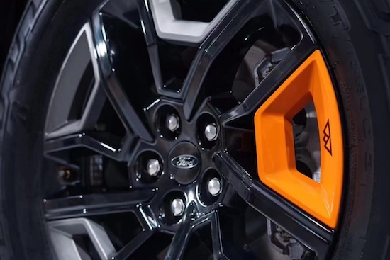 福特探险者昆仑巅峰版的设计美学_fororder_image006