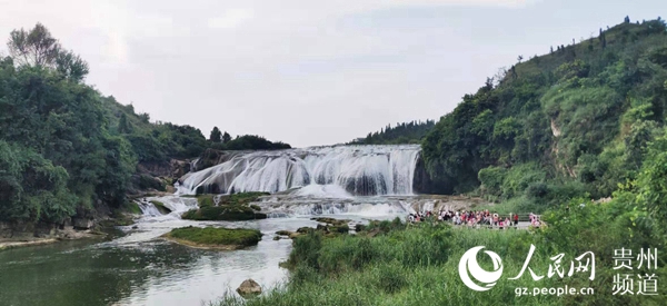 (旅遊)“線上分流+線下錯峰”讓遊客暢遊黃果樹