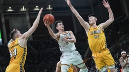 CBA半決賽 遼寧勝廣廈搶下半決賽先機