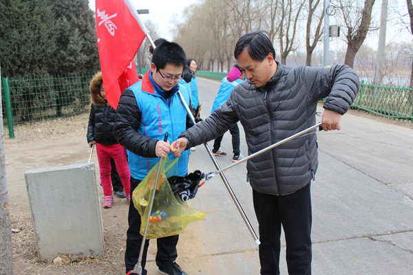 北京平谷区开展保护母亲河志愿服务行动