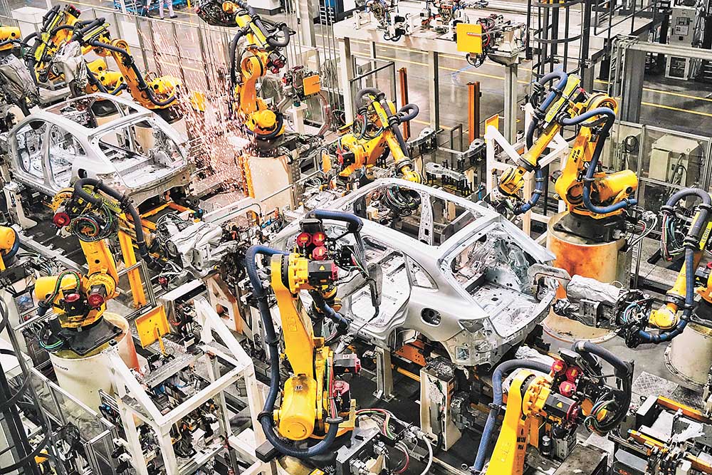 重庆：汽车“出海”成本地产业发展新引擎