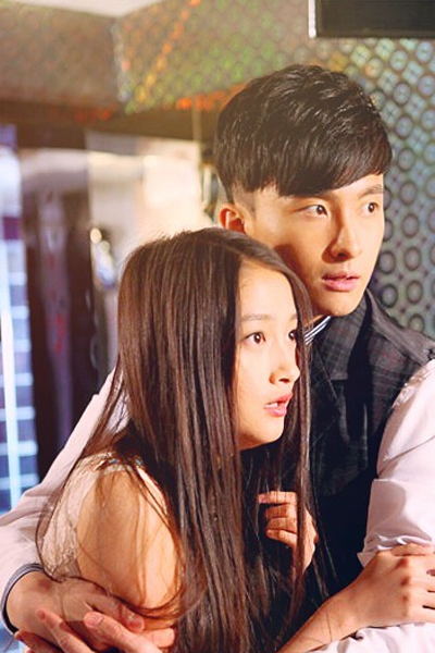 昔日恋情曝光？关晓彤的绯闻男友竟是…