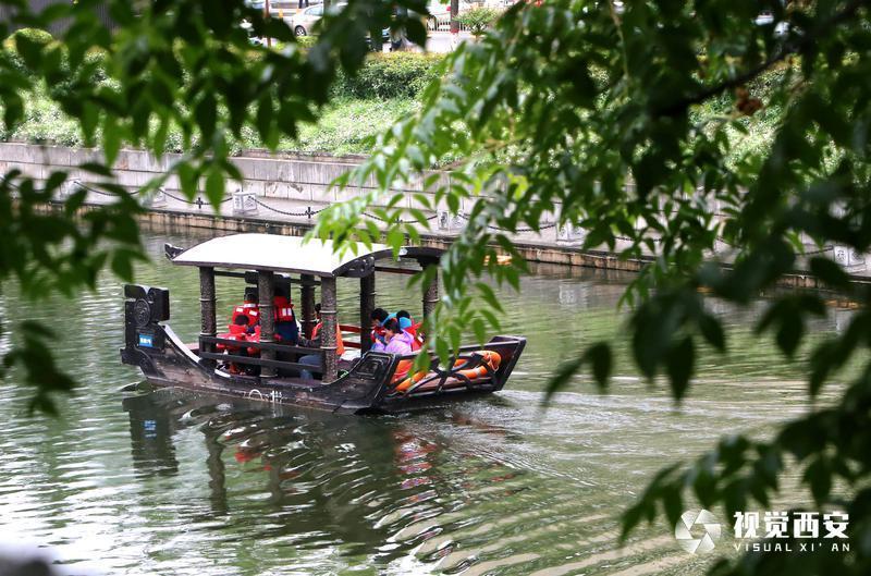 雨中饱览古城景色