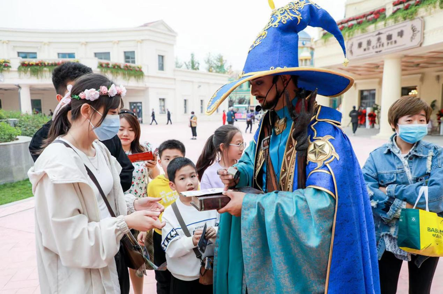 La mise en service à titre d'essai de Silk Road Paradise, un nouveau point de repère du tourisme culturel  dans la province du Shaanxi_fororder_圖片5_副本