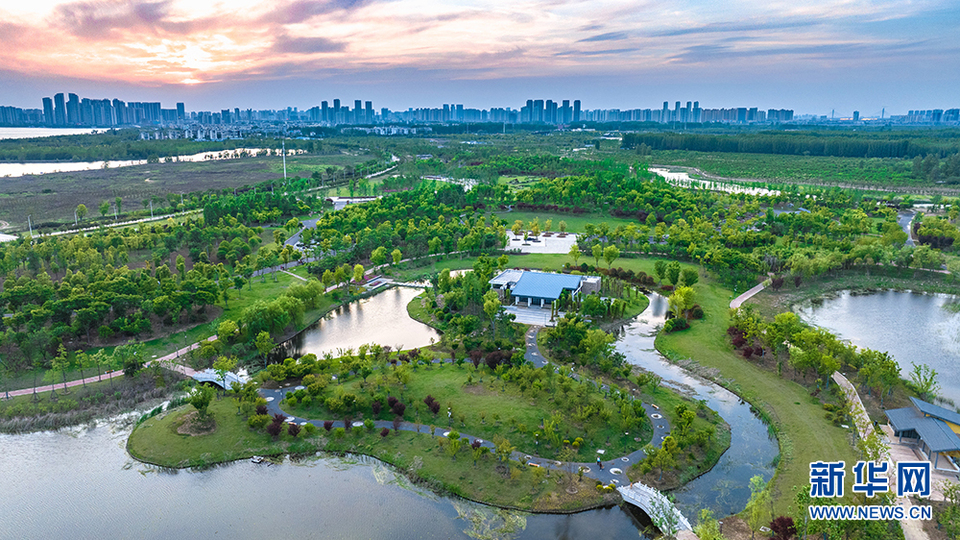 襄陽好風日 “荒洲”變公園