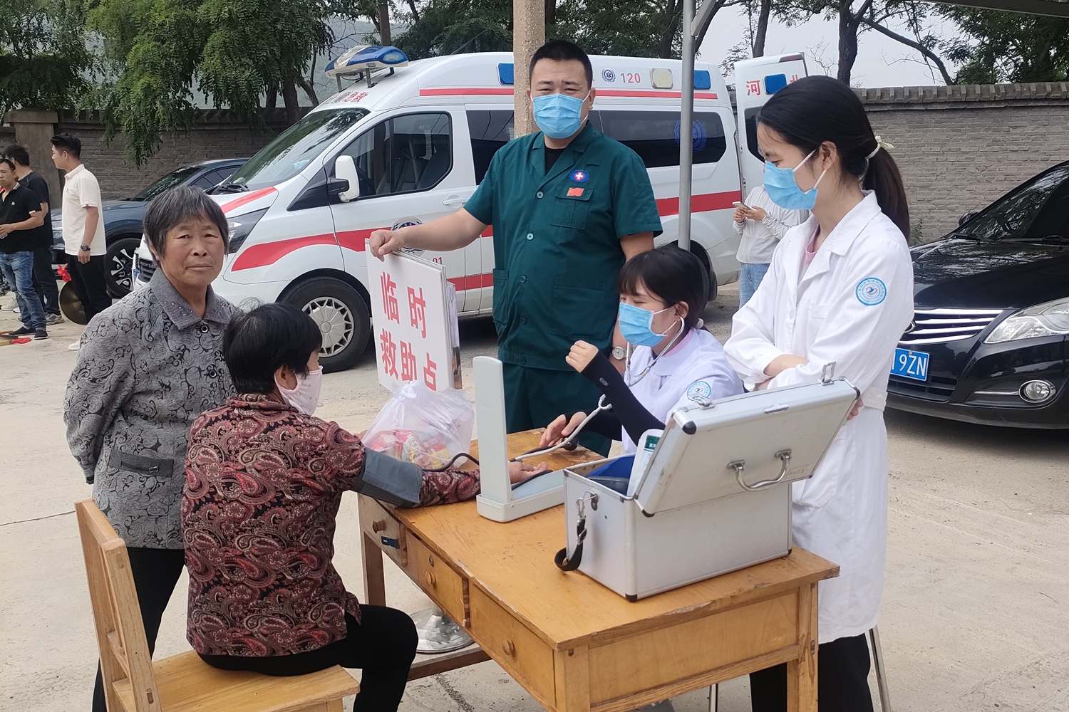 图片默认标题_fororder_满城区水利局联合开展山洪灾害避险和马连川水库抢险应急演练 摄影 杨国磊