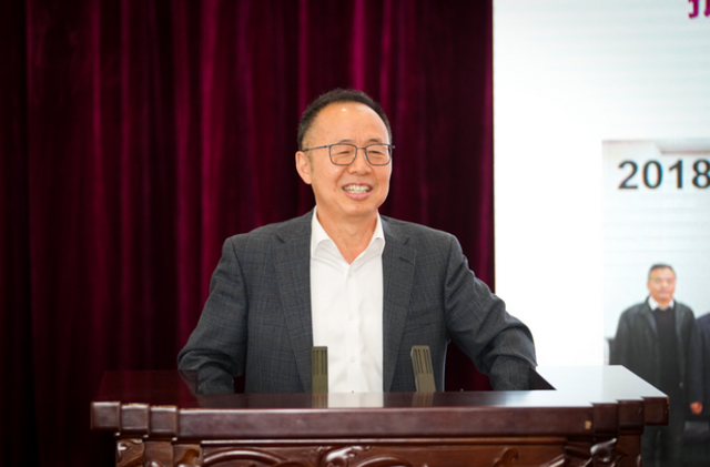 南开大学“有机新物质创造前沿科学中心”揭牌_fororder_10