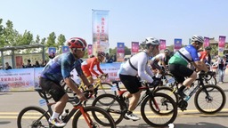 “騎遊黃河 善行萬榮”2023年首屆樂善萬榮黃河一號公路自行車賽火熱開賽