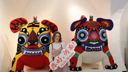 【2023打卡中国】外国网红打卡只有河南·戏剧幻城 读懂中原文化的“生生不息”