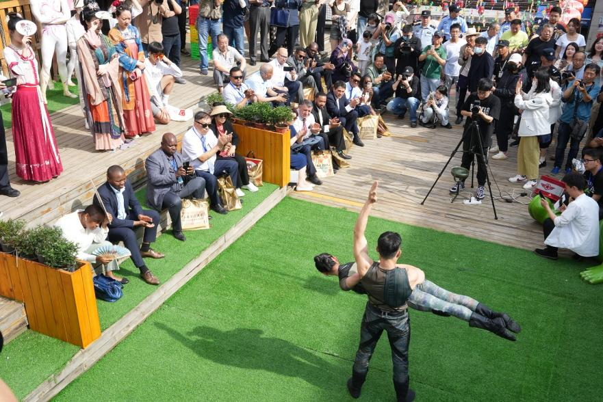 幸福城区 有口皆碑｜科创赋能 文化赋彩 驻华外交官感受魅力碑林_fororder_图片5