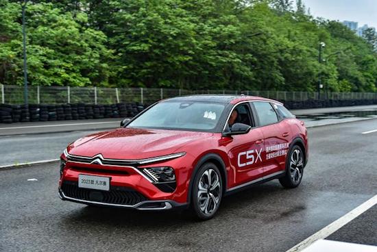 雪铁龙凡尔赛C5 X获国内首次高速连环追尾测试“3A”评价_fororder_image009