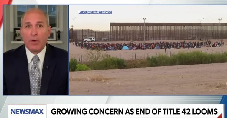 在美国，边境移民问题成了“政治皮球”